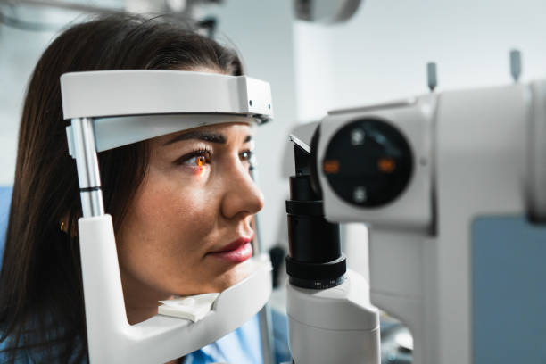 istockphoto-2172714960-612×612 Eye Specialist Consultation Aizawl
